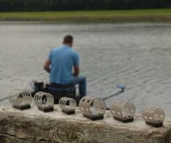 Cresta Plastic Open End Feeder -Hengelsport Winkel cresta plastic open end feeder 2