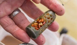 Absolute Window Feeders (caged) Large -Hengelsport Winkel preston innovations absolute window feeders caged 25